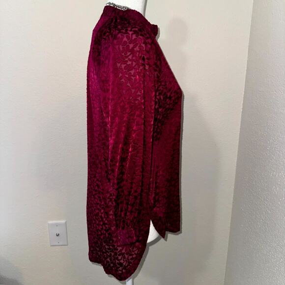 Anthropologie Velvet Jacquard Burnout Blouse Top Womens XS Burgundy Button Front - Picture 2 of 9